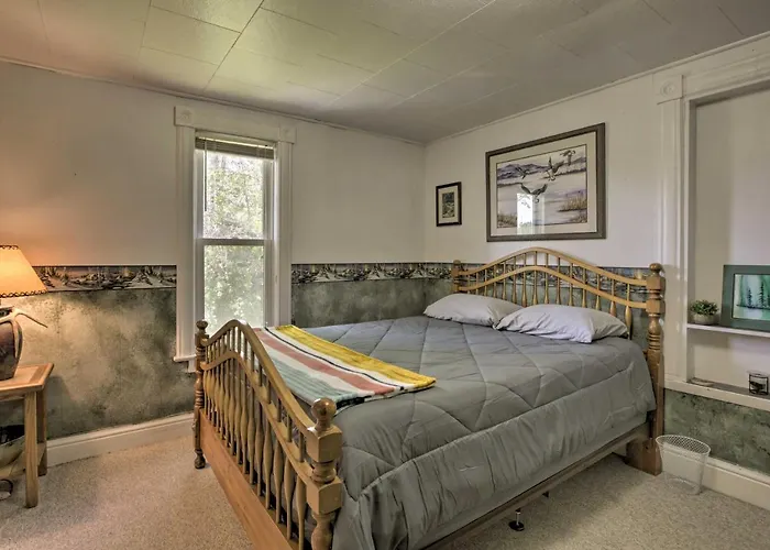 Walkable Sleep House W/ Patio & Sunroom! Ten Sleep